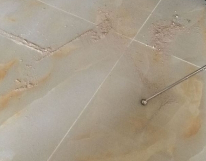 连城瓷砖空鼓维修公司分享粘合剂选择不当在瓷砖铺贴过程中可能导致以下问题